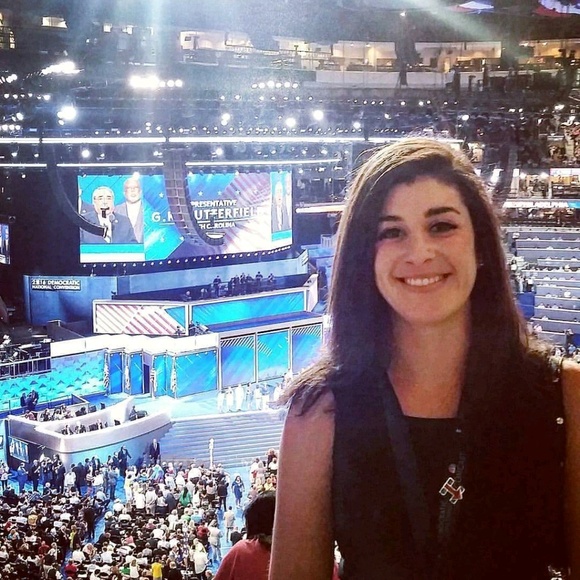 Meet your Posher, Deb - Picture 1 of 1